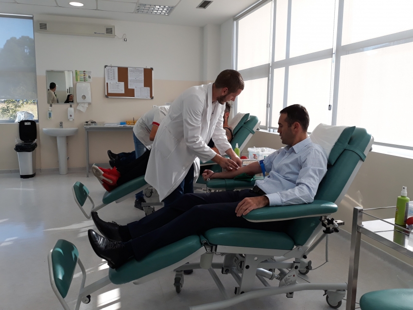 Zaposleni u Privrednoj komori i Mil popu dali krv