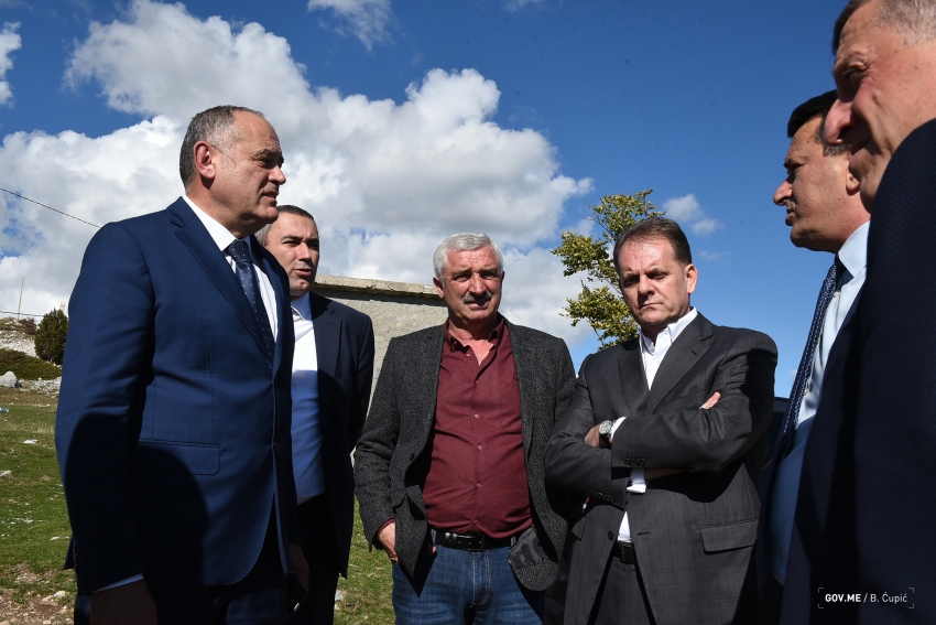 Asfaltirano 12 km puta u Zatrijebču, investicija dva miliona eura