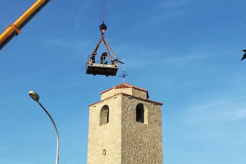 Krst vraćen na Sahat kulu
