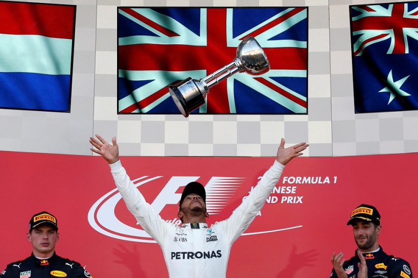 Hamilton osvojio i Japan, Fetel odustao