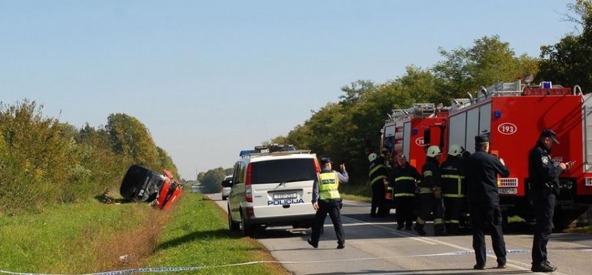 Hrvatska: Prevrnuo se autobus pun djece