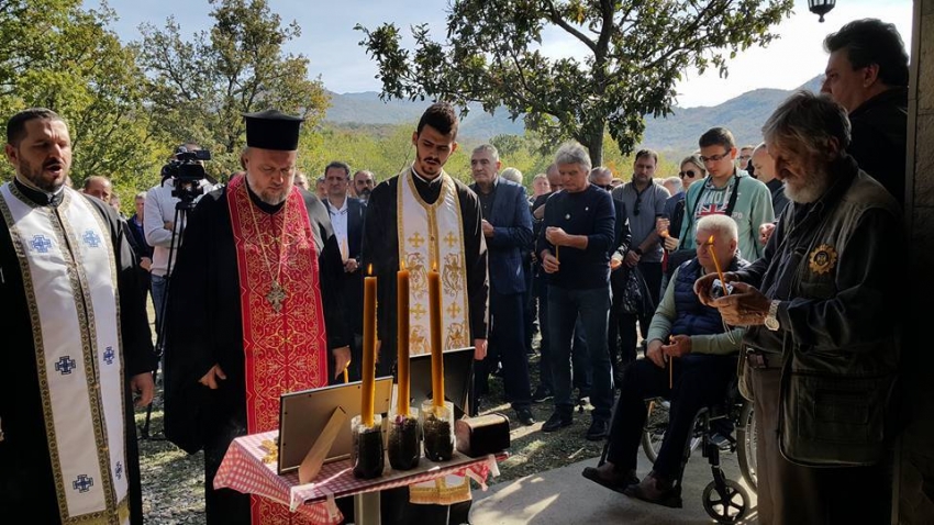 Nekrunisani vitez ulice: Giška sahranjen u Kučima