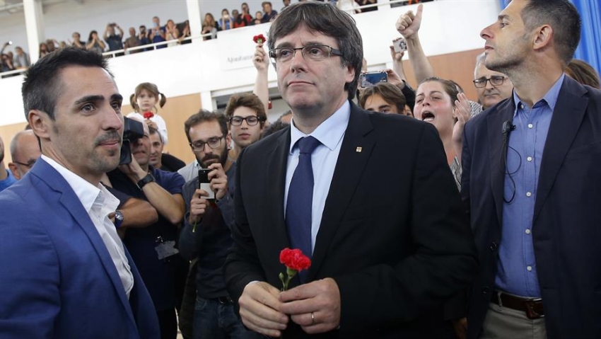 Pućdemon proglasio nezavisnost Katalonije, pa suspendovao odluku