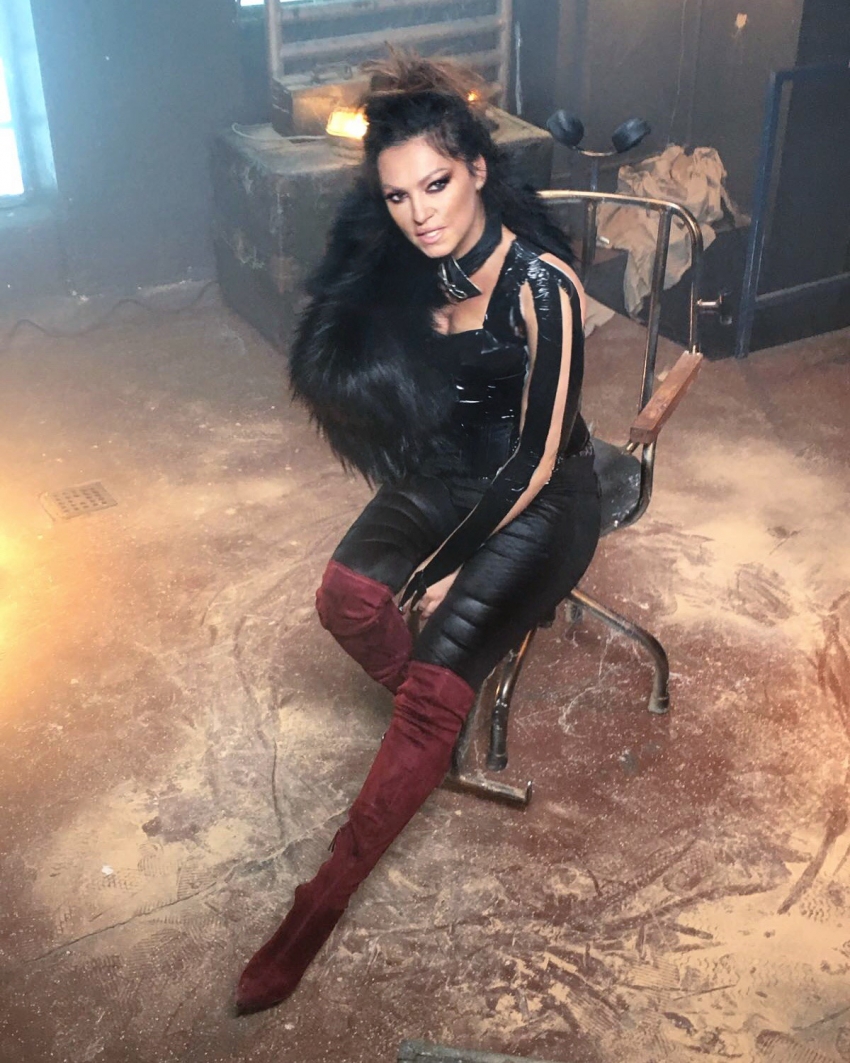 Nina Badrić kao vamp žena oduševljava sve!