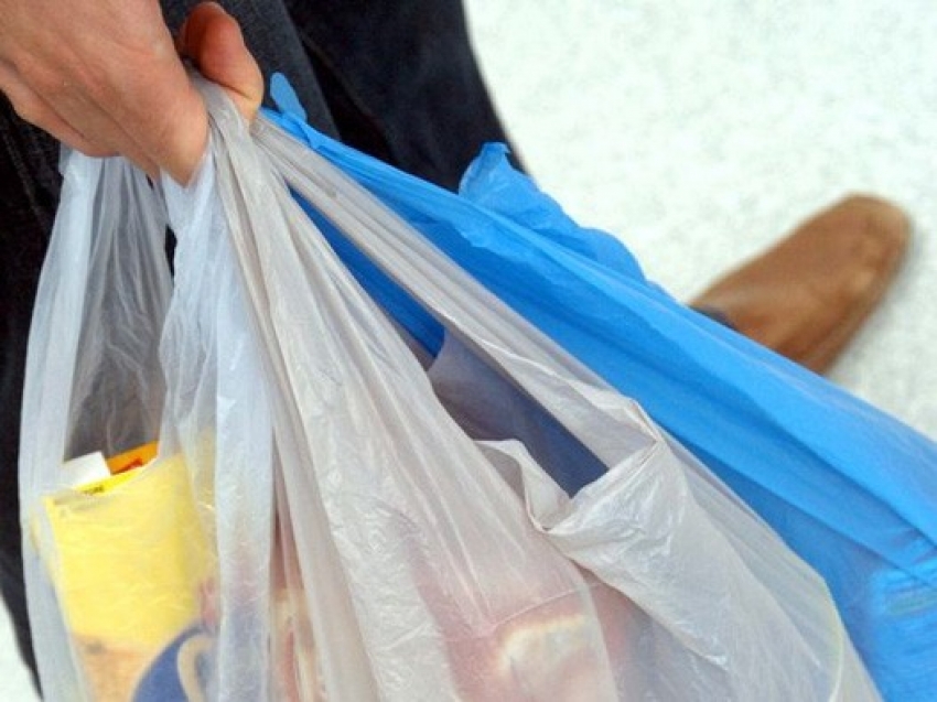 Alarmantno: Godišnje 50 miliona plastičnih kesa završi u prirodi