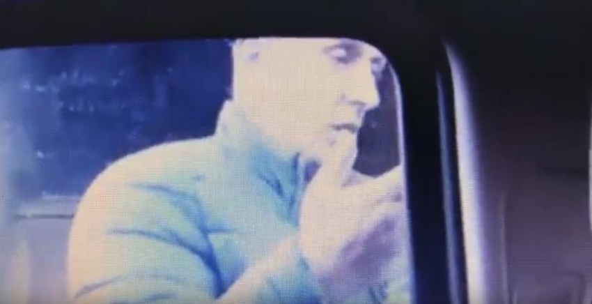 VIDEO &#8211; &#8220;Marš odavde&#8221;: Mojkovački DPS-ovac psuje i udara Demokratu?