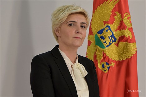 Ministarka: Nijesam sebi kupila Mercedes, on će ostati i poslije mene, stara auta su se kvarila