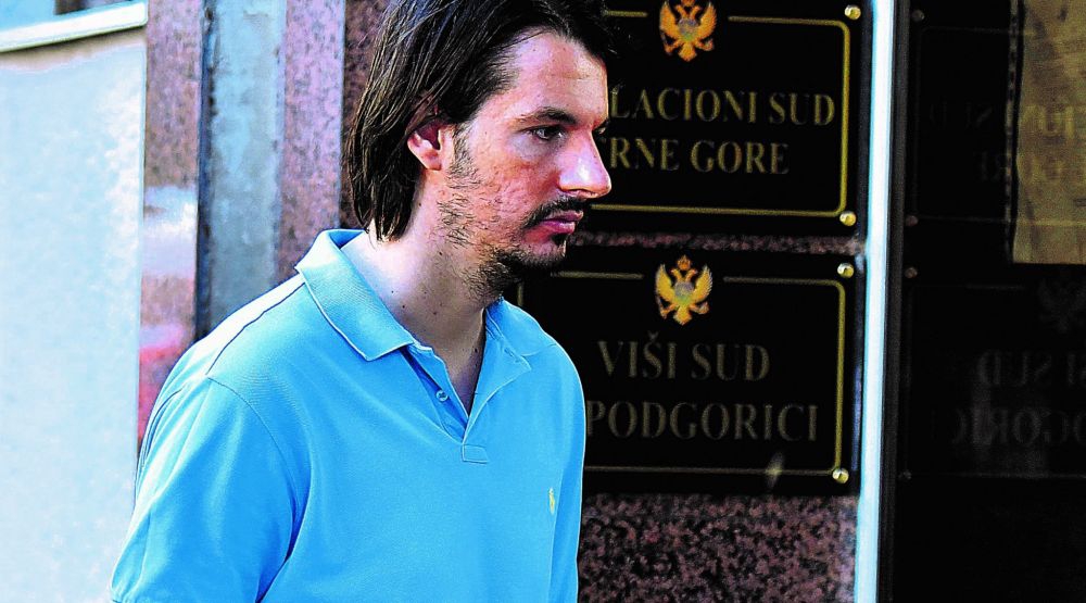 Marović u bjekstvu, a glasa u Beogradu