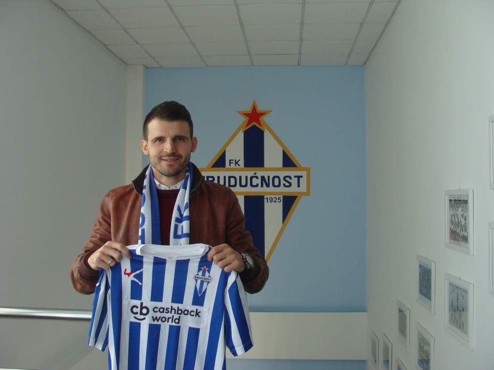 Simon Vukčević završio karijeru