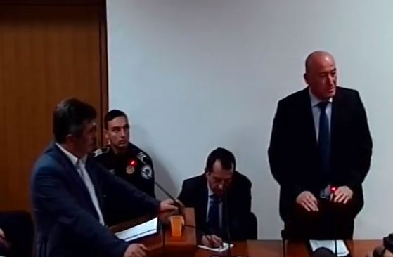 &#8220;Crni barjak&#8221; na kući Mandića, zaklinjanje u ćivot Svetog Petra i plaćanje avionskih karata