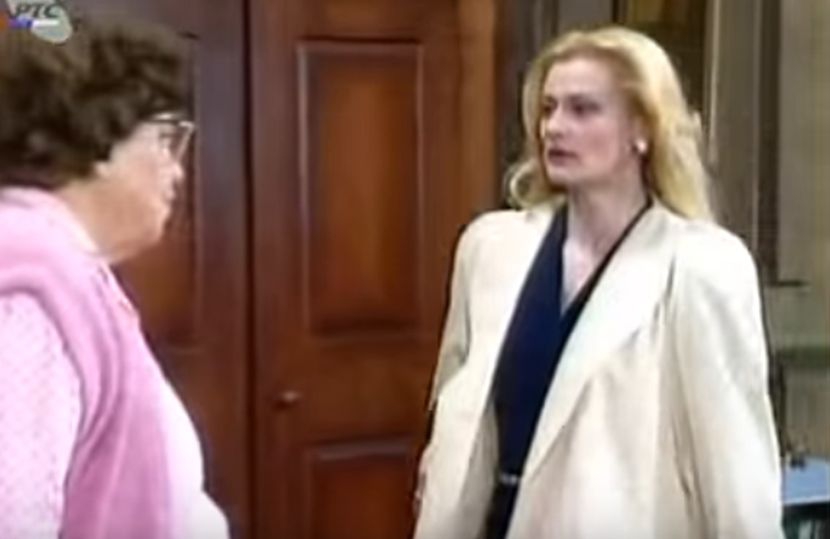 Lola iz Srećnih ljudi ima 67 godina, vodi restoran u Albaniji i izgleda ODLIČNO!