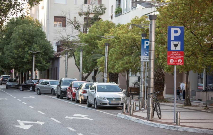 Karte za jednostavnije plaćanje parkiranja od sad i na trafikama