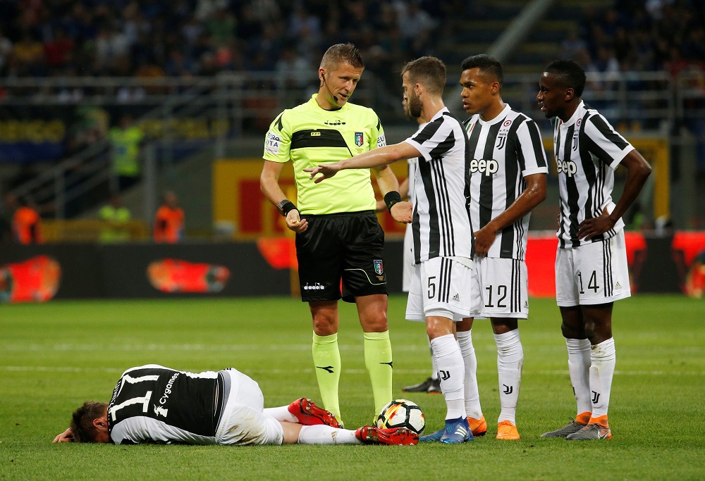 Mandžukić pokazao rasječenu nogu poslije starta Vesina