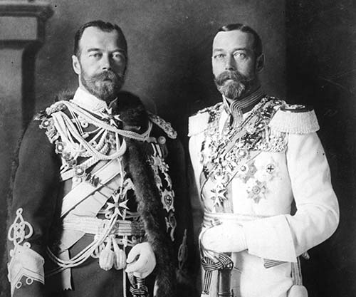 KAO BLIZANCI: Sličnost kralja Džordža V i ruskog cara Nikolaja II, i danas zapanjuje&#8230;