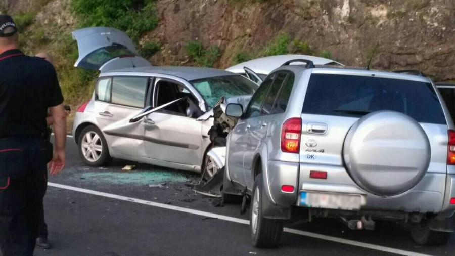 Težak udes na putu Podgorica-Virpazar: Poginuo inspektor iz Bara i žena koja je bila sa njim u autu