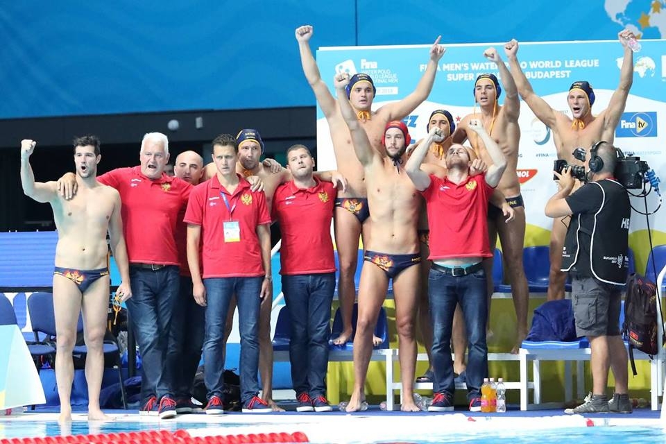 Televizijo CRNE GORE, za KOGA radiš?! Prikazivali Šveđane i Njemce na TRI kanala, a otpisali FINALE crnogorskih &#8220;Ajkula&#8221;!