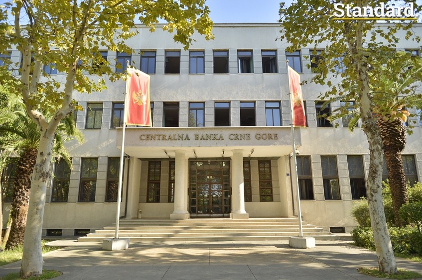Dok nam obrađuju kredit, &#8220;OBRAĐUJU&#8221; i nas NIZAŠTA! Na sjeveru Crne Gore pale prve presude PROTIV banaka!