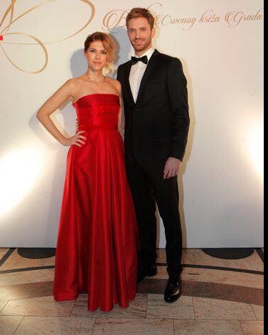 Momčilo Otašević sprema krevetac za ćerku, Jelana se raznježila: Moj muškarac najbolji!