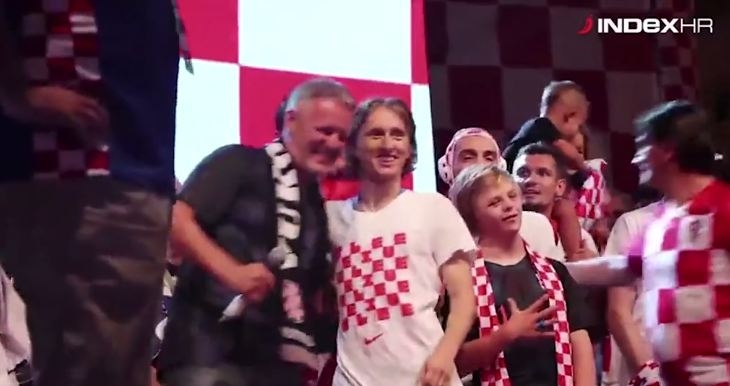 VIDEO &#8211; Luka Modrić je od Tompsona naručio BAŠ OVU pjesmu