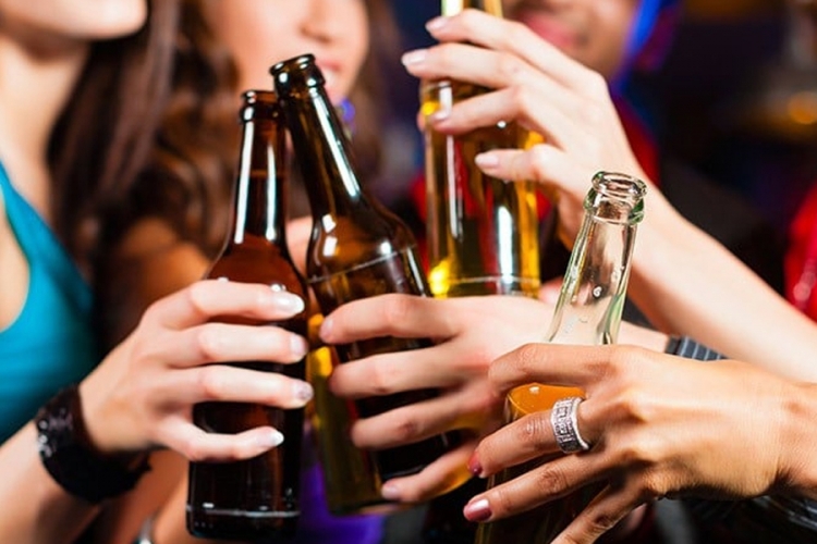 Višak kilograma nestaje dvije sedmice nakon prestanka konzumiranja alkohola
