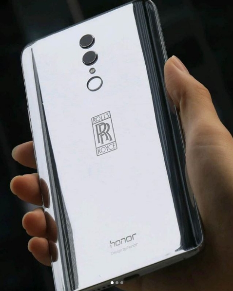 ROLLS ROYCE telefon od 1.500 dolara je novost na tržištu