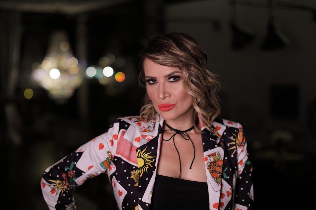 Suzana Tot za &#8220;Standard&#8221; o karijeri, duetu, novim pjesmama: &#8220;Tajna uspjeha je, ili radiš svoj posao na pravi način ili ostaješ amater i stagniraš&#8221;