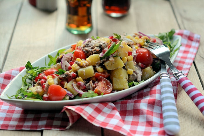 Ljetnja krompir salata sa paprikom je idealan ručak ili večera!