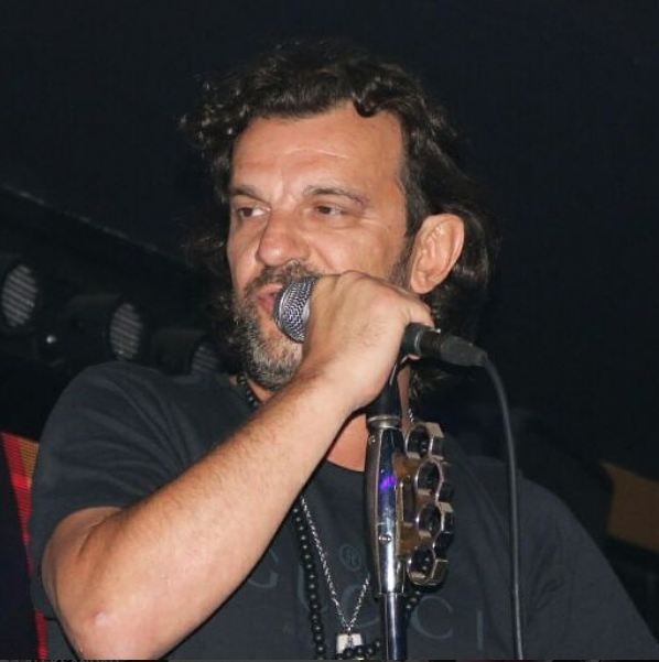 Ovo je prva žena Ace Lukasa i radi u PRODAVNICI, i nije ni nalik SONJI