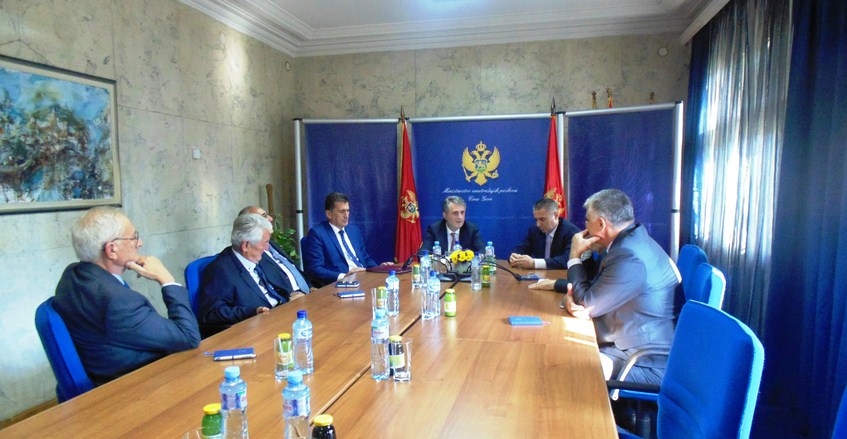 Nuhodžić i Veljović imali niz sastanaka i uručili nagrade službenicima MUP i UP