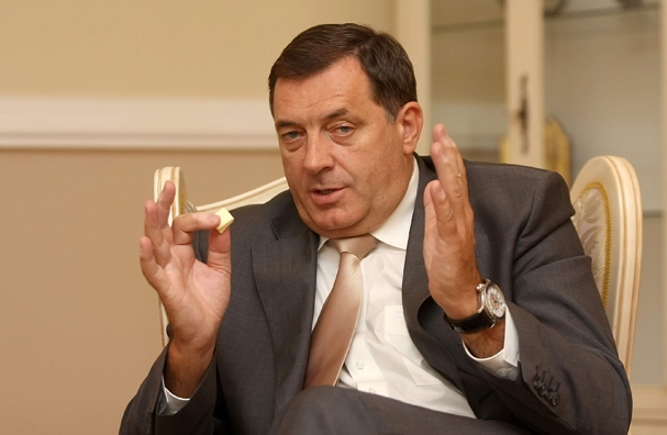 Dodik: Volio bih da se ukinu Oružane snage BiH