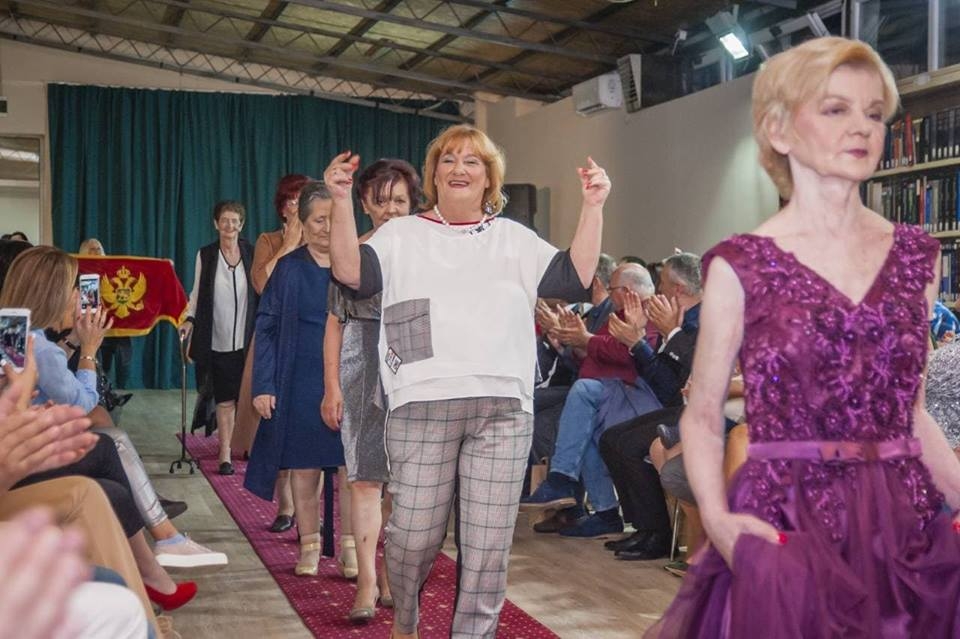 FOTO: Modna revija u Domu starih u Risnu oduševila sve! Najstarija manekenka ima 93 godine!