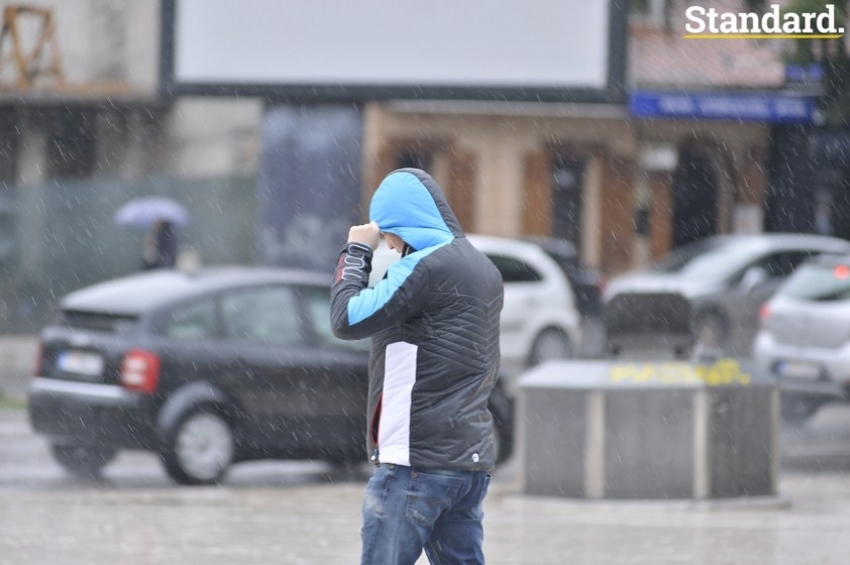 OPREZ! Crveni meteoalarm na snazi u Crnoj Gori: Očekuju se pljuskovi i veoma jaki udari vjetra