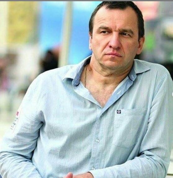 Kad smo stvarali prvo dijete imali smo tanjir i viljušku: Nenad Jezdić živi sa Sarom na selu i ima četvoro djece&#8230;