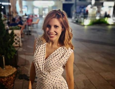 Iskra Brajović nakon RAZVODA, u vezi sa skoro 20 godina starijim HRVATSKIM PJEVAČEM