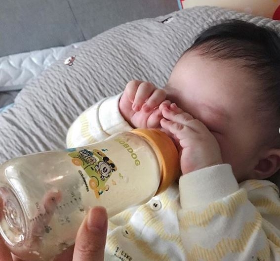 INCEST: Nije znala da je trudna, novorođenče upalo u WC šolju i povrijedilo glavu