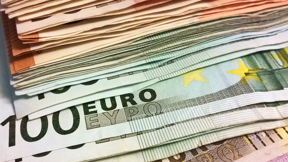 Počela isplata stipendija i studentskih kredita za januar i februar