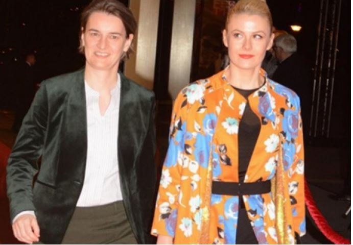 Ana Brnabić je sa doktorkom Milicom Đurđić, godinama: Ko je partnerka premijerke Srbije?