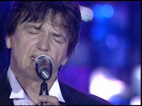 Nikada je nećete vidjeti u javnosti! Zdravko Čolić je 18 godina u braku, evo kako danas izgleda njegova supruga