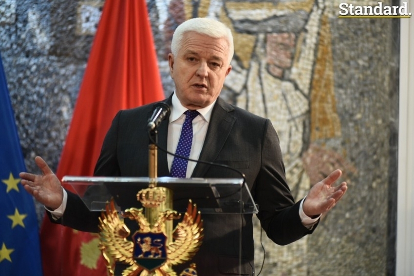 “Zlatni soko”, pirotski ćilim, krčag, manžetne… Evo šta je premijer Duško Marković dobijao na poklon prošle godine
