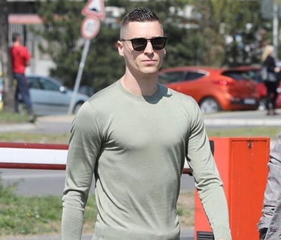 Ognjen Vranješ nasmijan izašao iz sudnice, Jelena odbija da se pojavi!