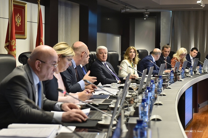 Vlada: Hvala Vučiću na savjetima, ali Crna Gora sama donosi svoje odluke