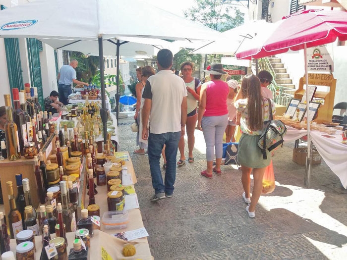Fešta na skalama: U čast njenog veličanstva smokve, ali i grožđa, masline…