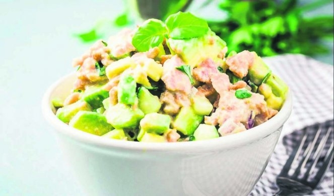 Recept dana: Tuna u salati od avokada