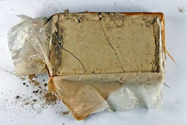 Policija u Beranama pronašla 1,6 kg heroina: Droga bila skrivena u napuštenom objektu u blizini magistrale