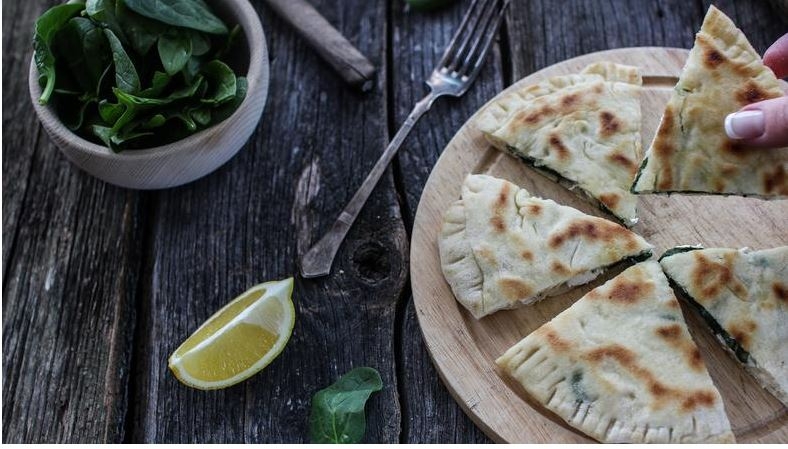 Recept dana: Turske palačinke – Gözleme sa spanaćem i feta sirom