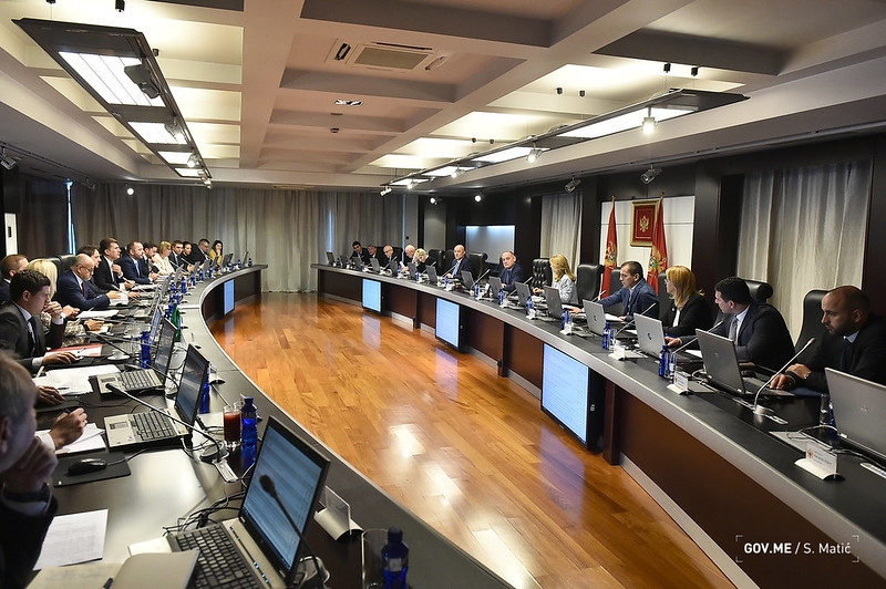 Vlada traži smanjenje broja zaposlenih u Željeznikom prevozu i racionalizaciju troškova