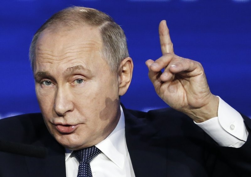 Putin dozvolio nacističke simbole u nauci, literaturi i umjetnosti