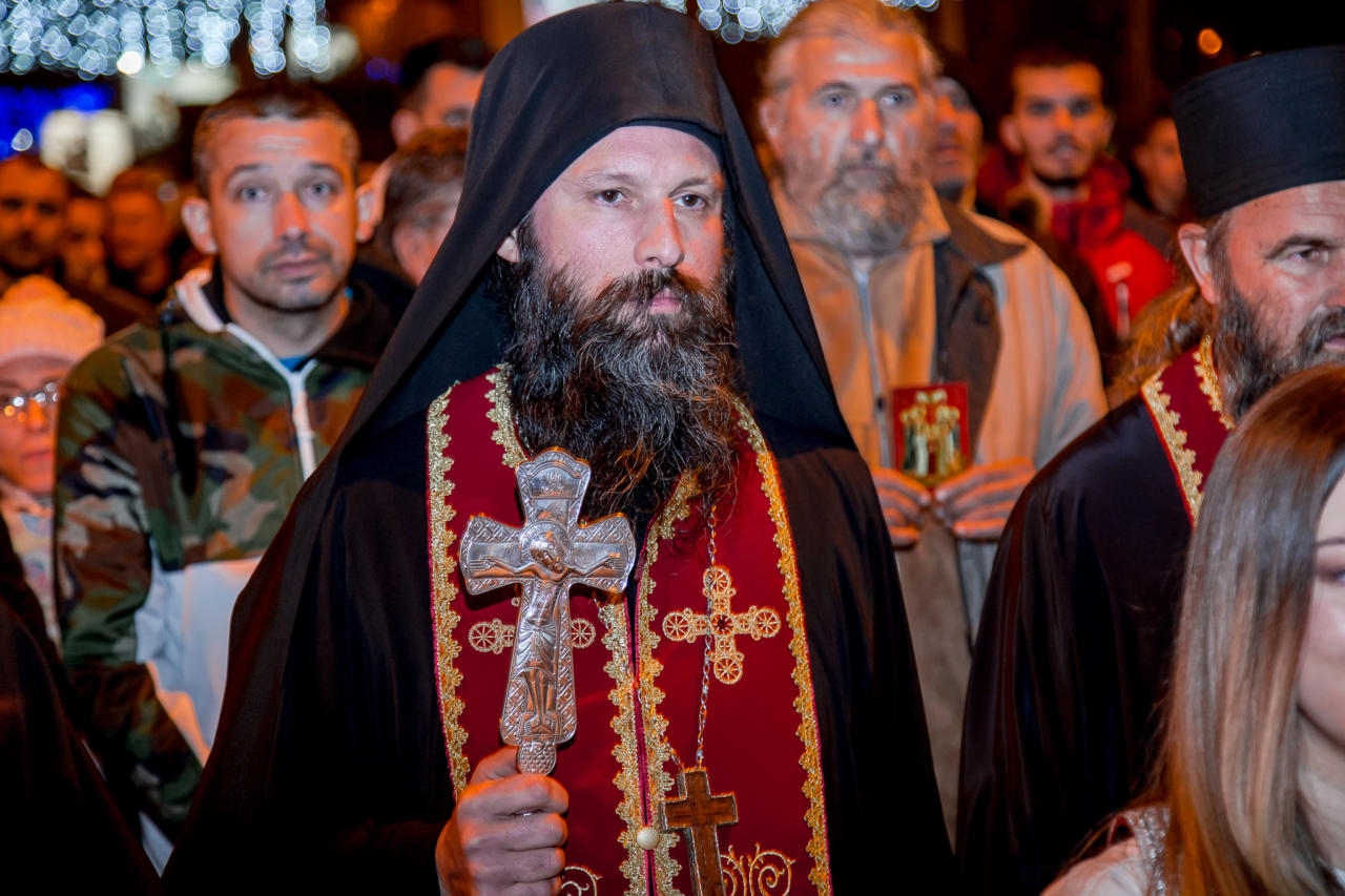 Nekada poznati glumac, a sada iguman i predvodnik litije u Podgorici: U zenitu slave se zamonašio