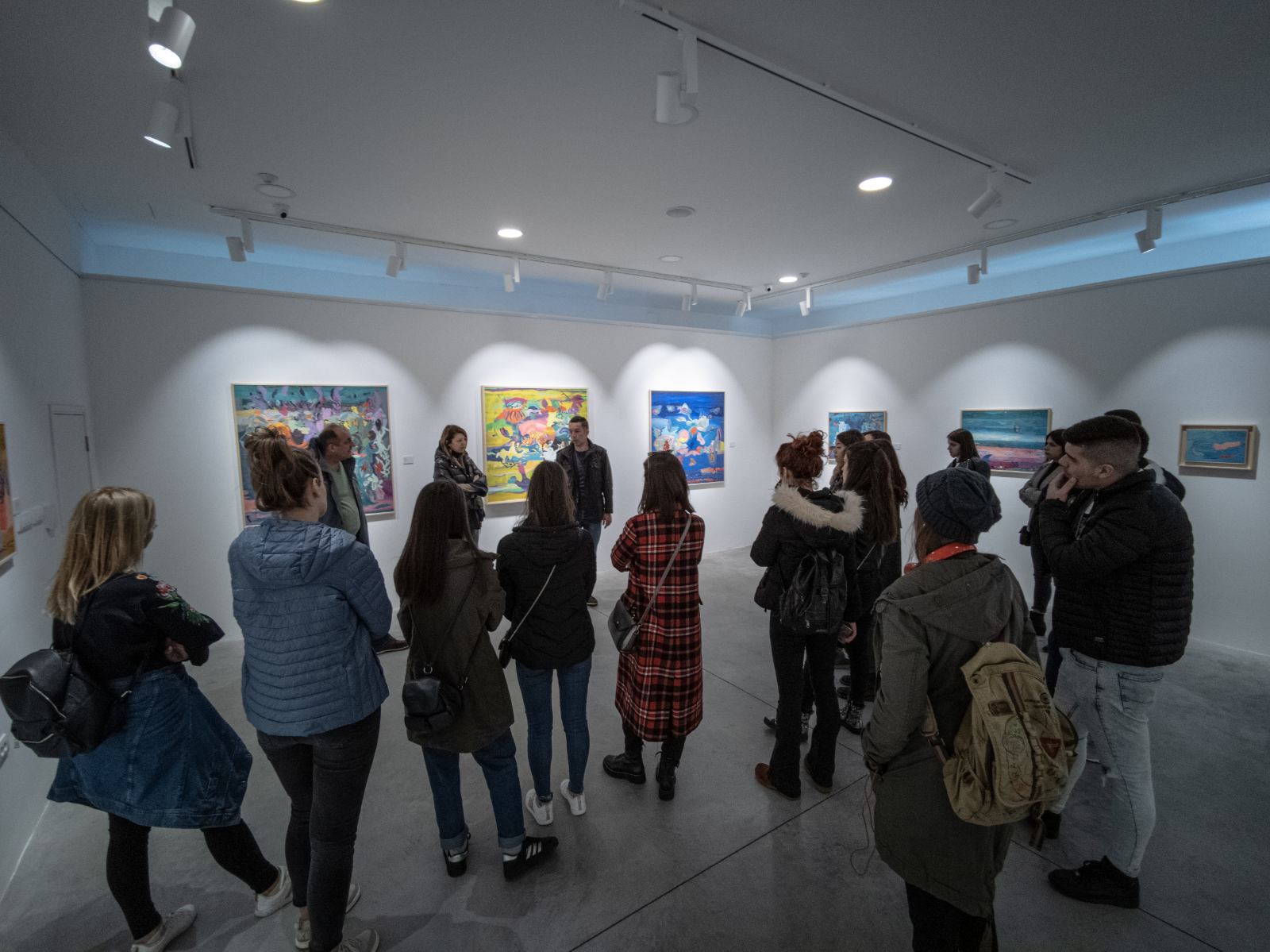 Izložba u Modernoj galeriji: Na slikama Natalije Đurnović sve je moguće i ostvarivo