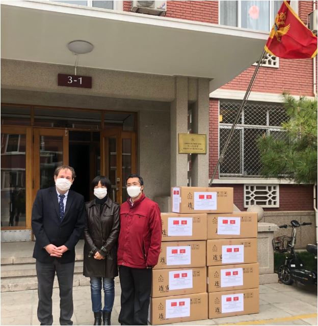 Kina donirala 5.000 zaštitnih maski Crnoj Gori